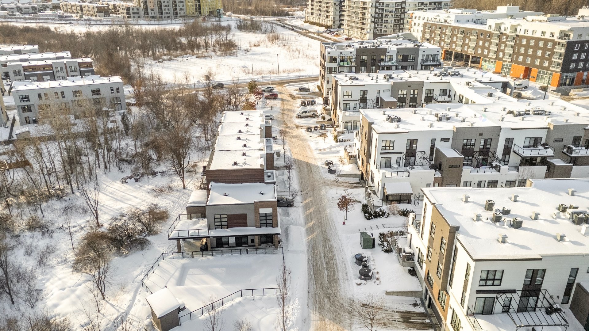 









906


Av. Pierre-Dansereau

, 208,
Terrebonne (Terrebonne),




QC
J6Y0N3


