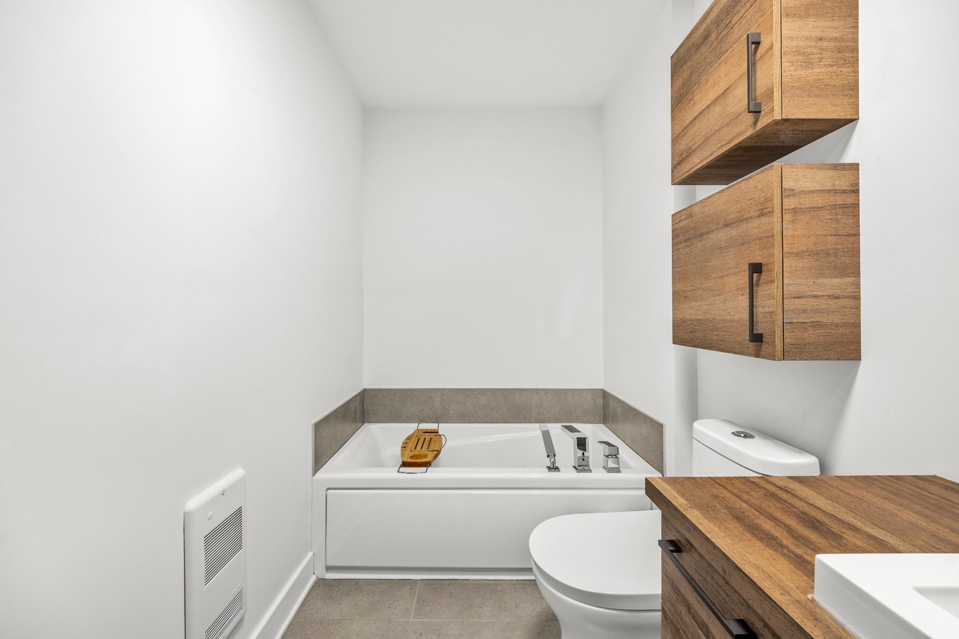 









906


Av. Pierre-Dansereau

, 208,
Terrebonne (Terrebonne),




QC
J6Y0N3

