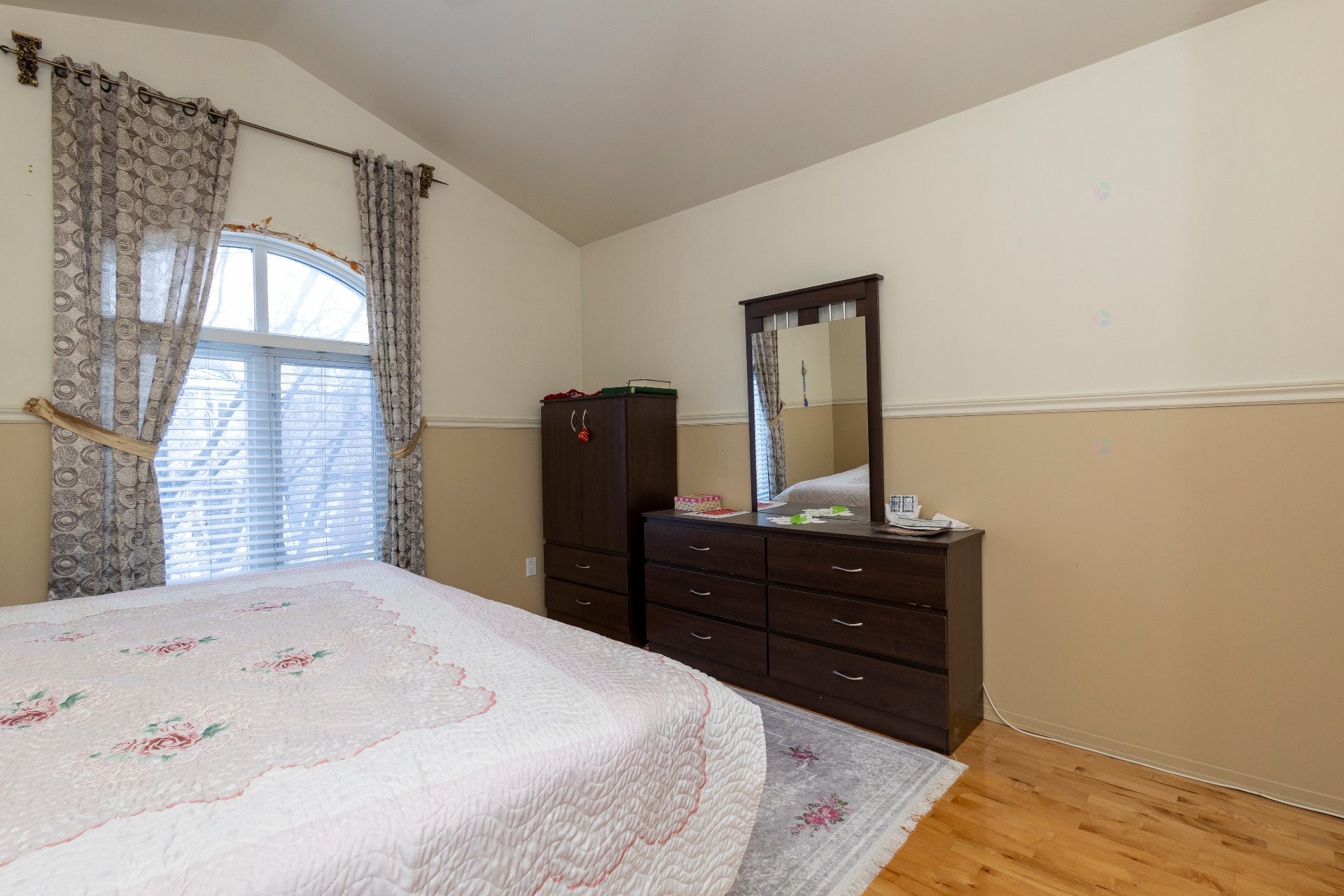 









380


Rue Antoine-Plamondon

,
Laval (Sainte-Rose),




QC
H7L5K6

