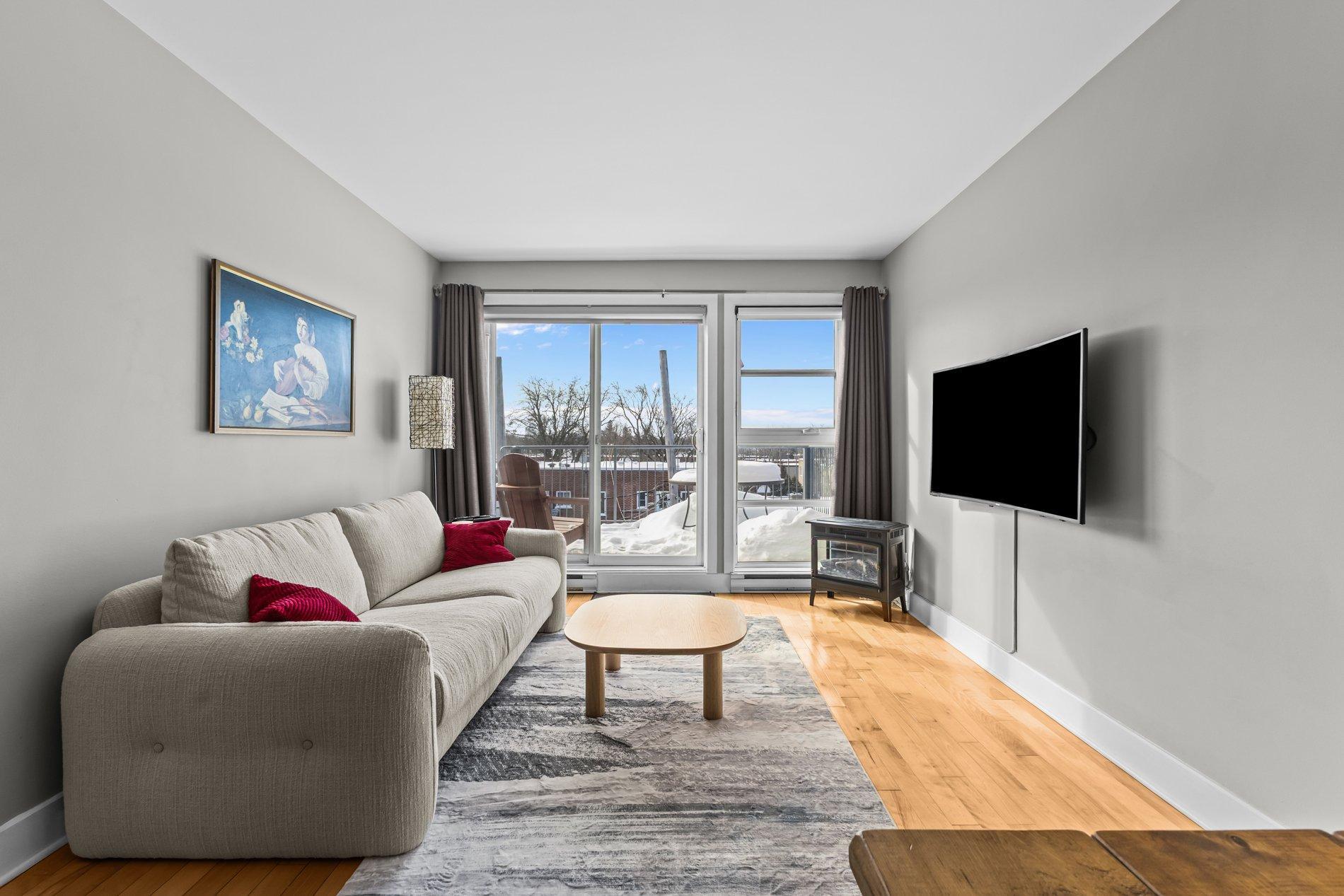 









10212


Rue Lajeunesse

, 305,
Montréal (Ahuntsic-Cartierville),




QC
H3L2E2

