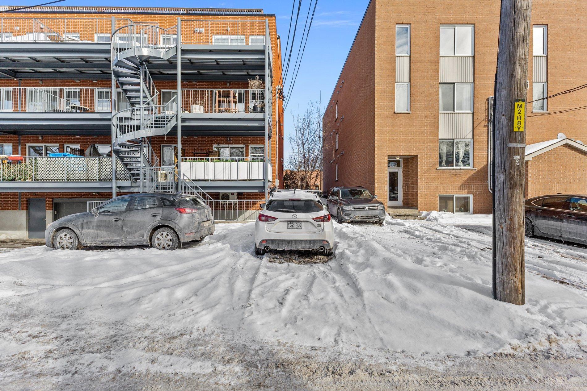 









10212


Rue Lajeunesse

, 305,
Montréal (Ahuntsic-Cartierville),




QC
H3L2E2

