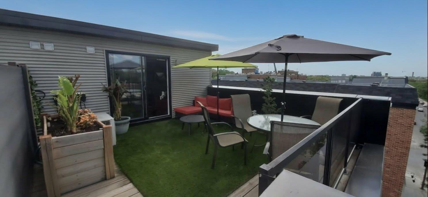 









10212


Rue Lajeunesse

, 305,
Montréal (Ahuntsic-Cartierville),




QC
H3L2E2

