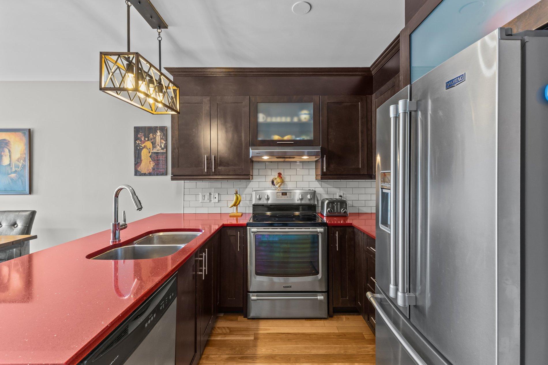 









10212


Rue Lajeunesse

, 305,
Montréal (Ahuntsic-Cartierville),




QC
H3L2E2

