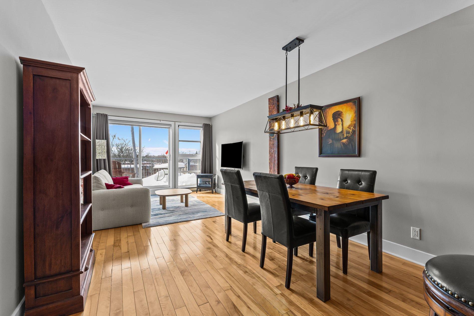 









10212


Rue Lajeunesse

, 305,
Montréal (Ahuntsic-Cartierville),




QC
H3L2E2

