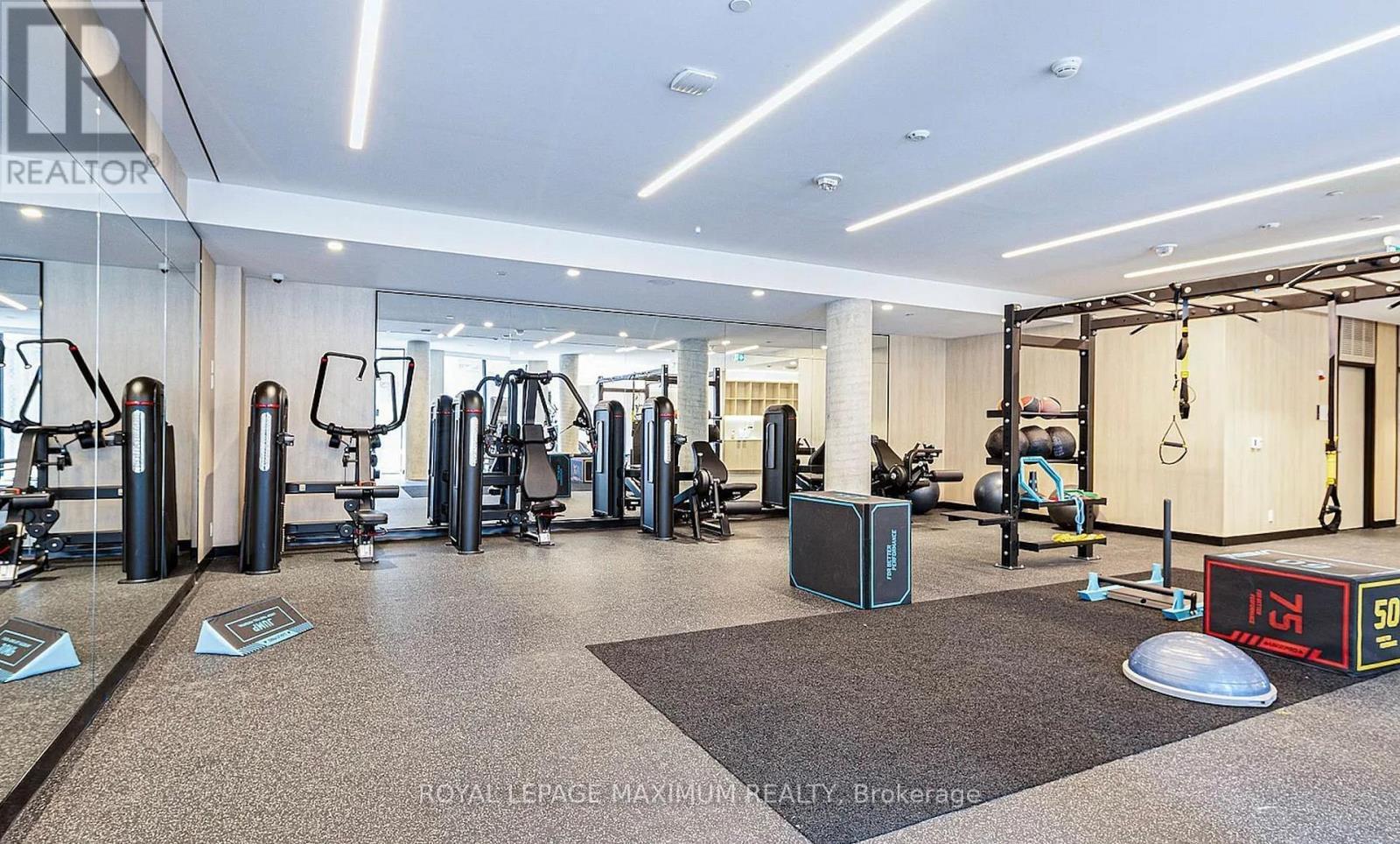 












201 - 2020 BATHURST STREET

,
Toronto,




Ontario
M5P0A6

