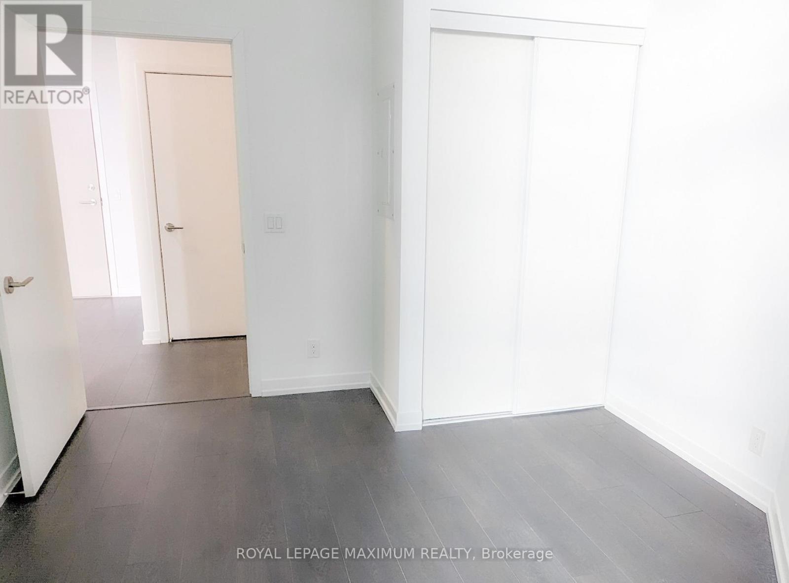 












201 - 2020 BATHURST STREET

,
Toronto,




Ontario
M5P0A6

