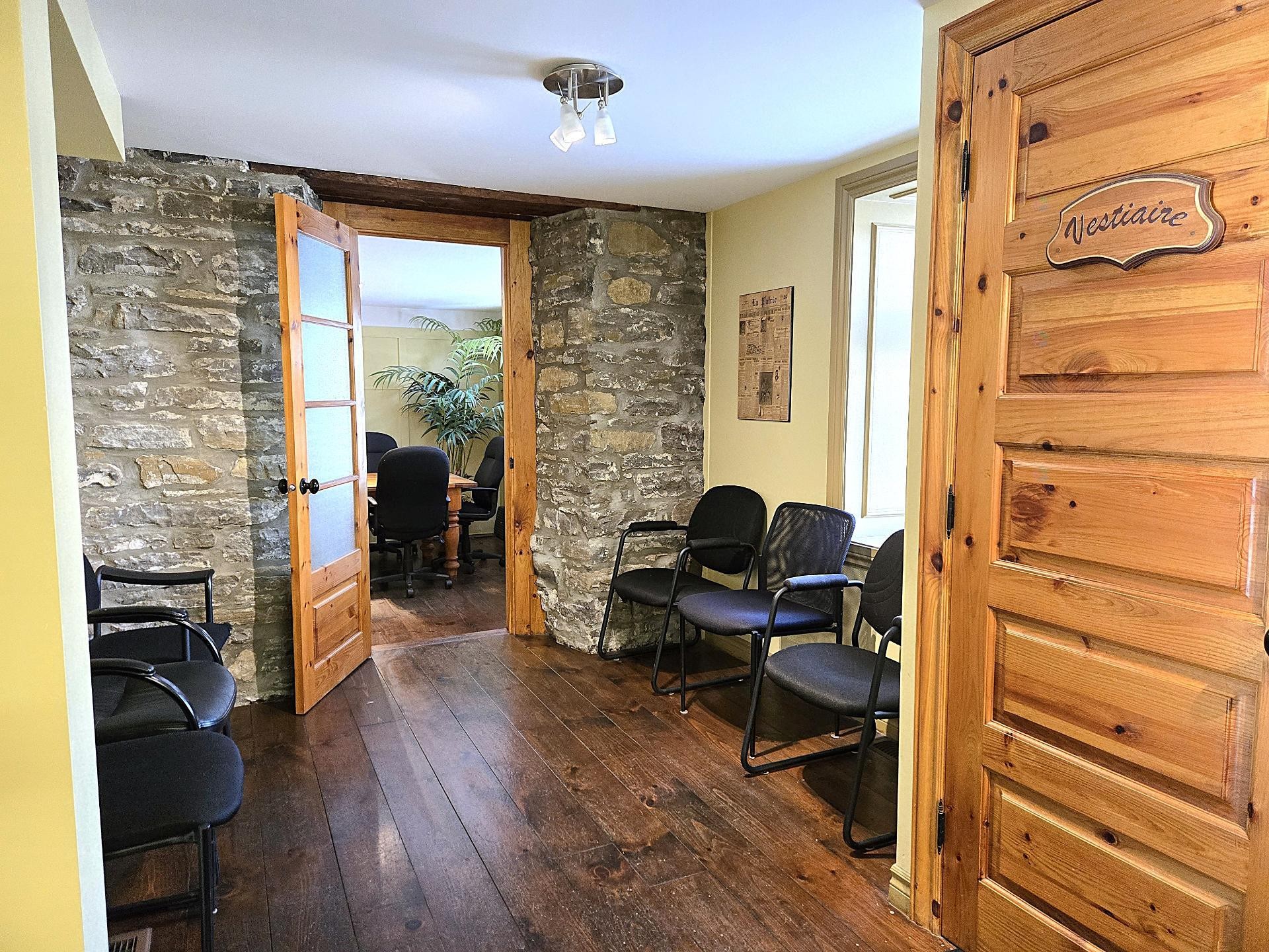 









174

 - 176


Boul. Ste-Rose

,
Laval (Sainte-Rose),




QC
H7L1L4

