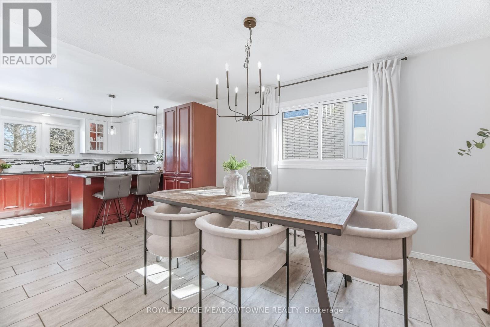 












245 QUEEN STREET

,
Guelph/Eramosa,




Ontario
N0B2K0

