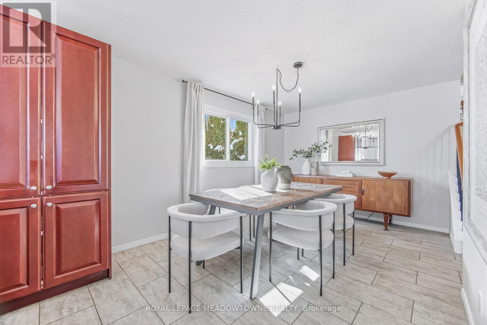 












245 QUEEN STREET

,
Guelph/Eramosa,




Ontario
N0B2K0

