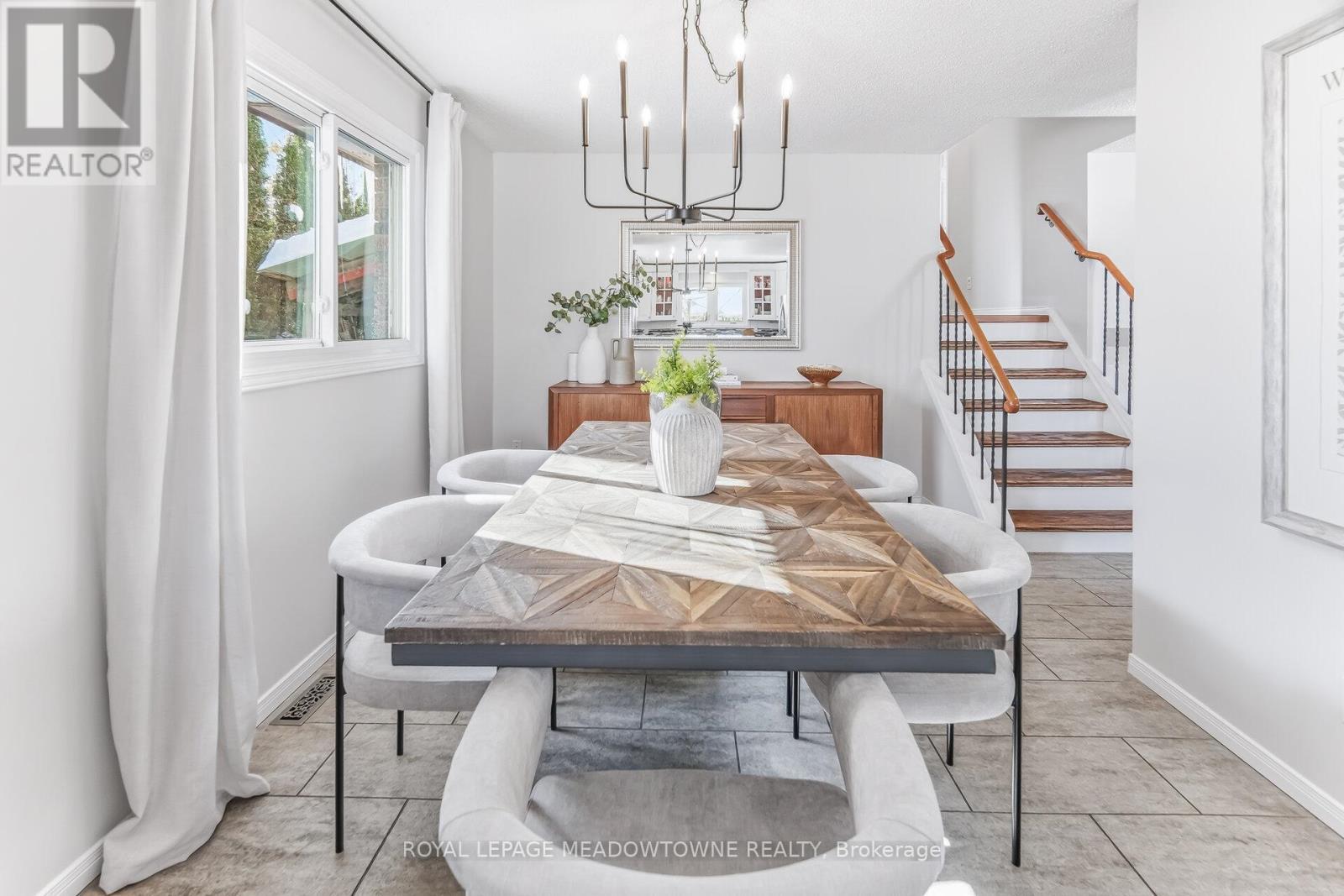 












245 QUEEN STREET

,
Guelph/Eramosa,




Ontario
N0B2K0

