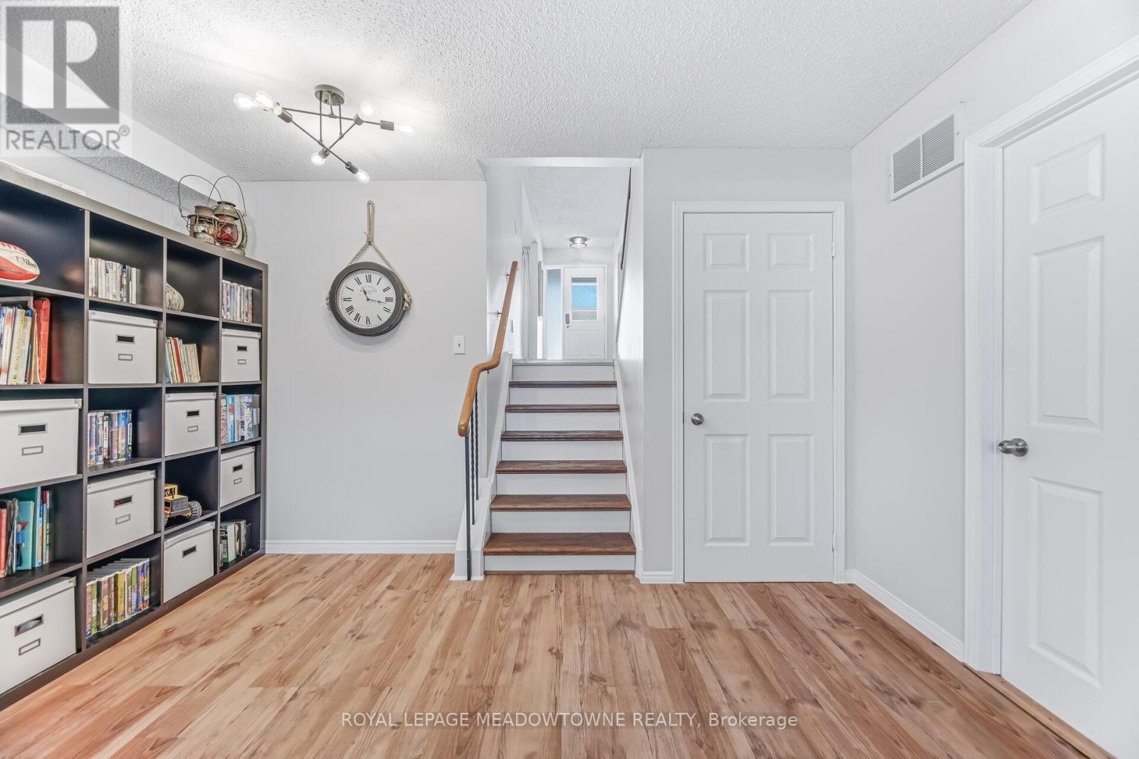 












245 QUEEN STREET

,
Guelph/Eramosa,




Ontario
N0B2K0

