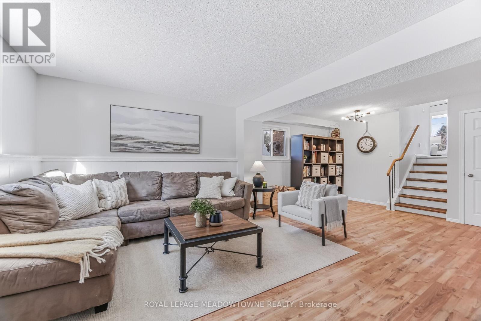 












245 QUEEN STREET

,
Guelph/Eramosa,




Ontario
N0B2K0

