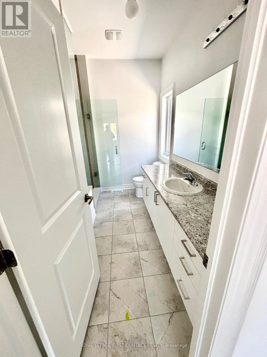 












6 MISTY RIDGE ROAD

,
Wasaga Beach,




Ontario
L9Z0R8

