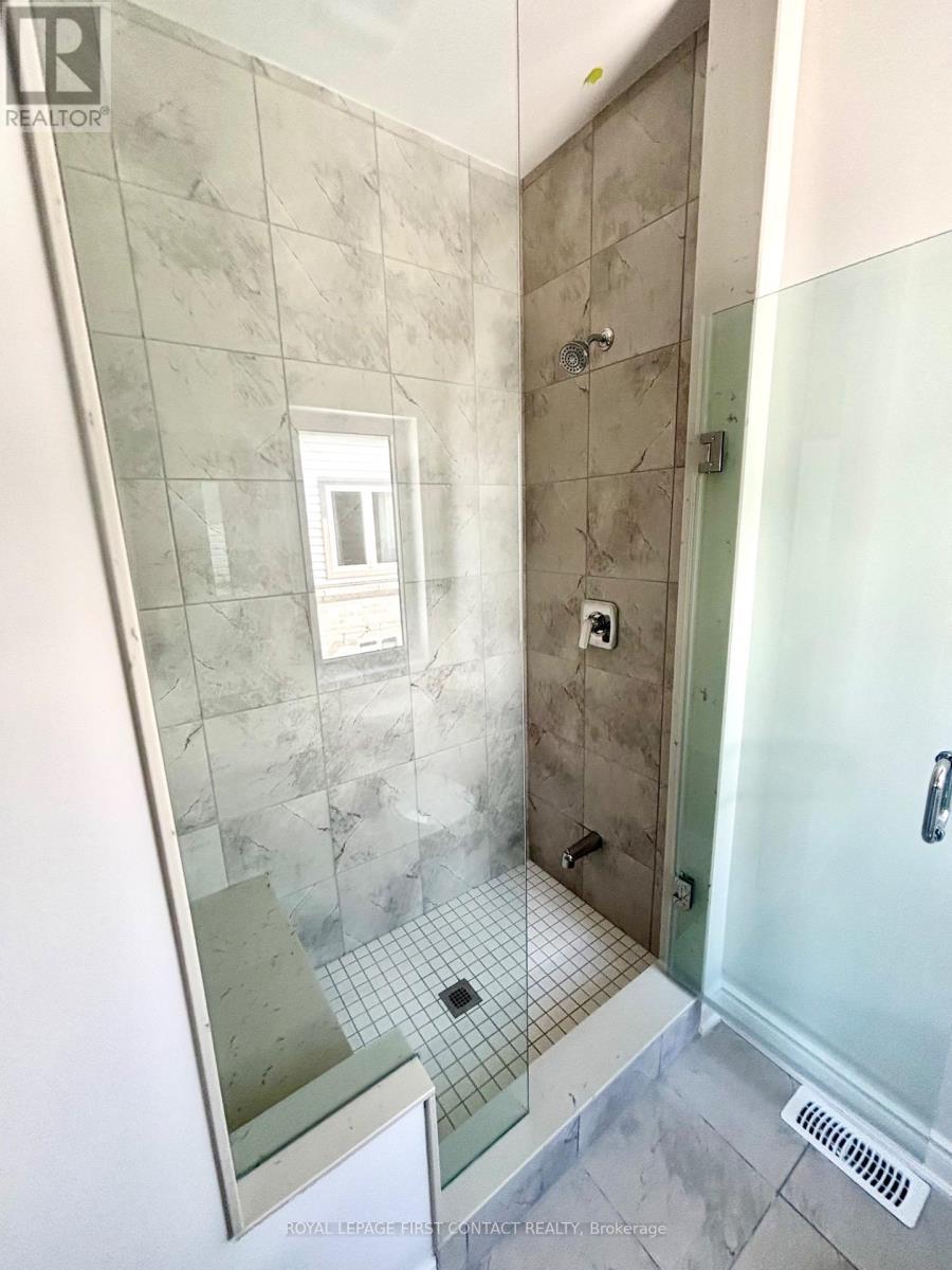 












6 MISTY RIDGE ROAD

,
Wasaga Beach,




Ontario
L9Z0R8

