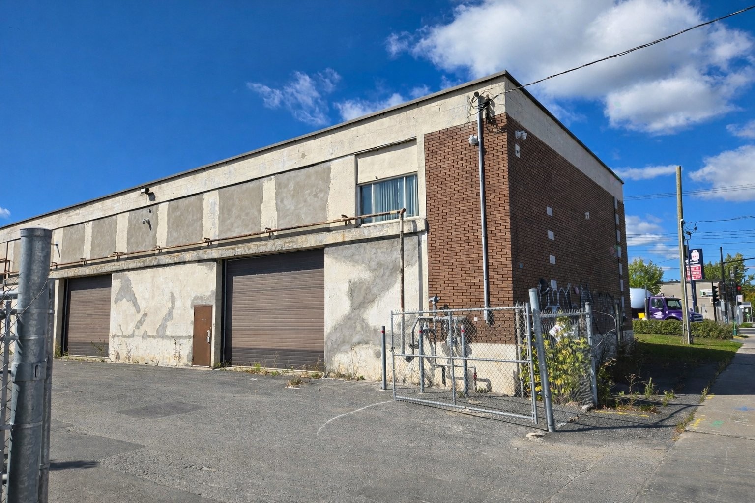 









9470


Rue Jean-Milot

,
Montréal (LaSalle),




QC
H8R1Y3

