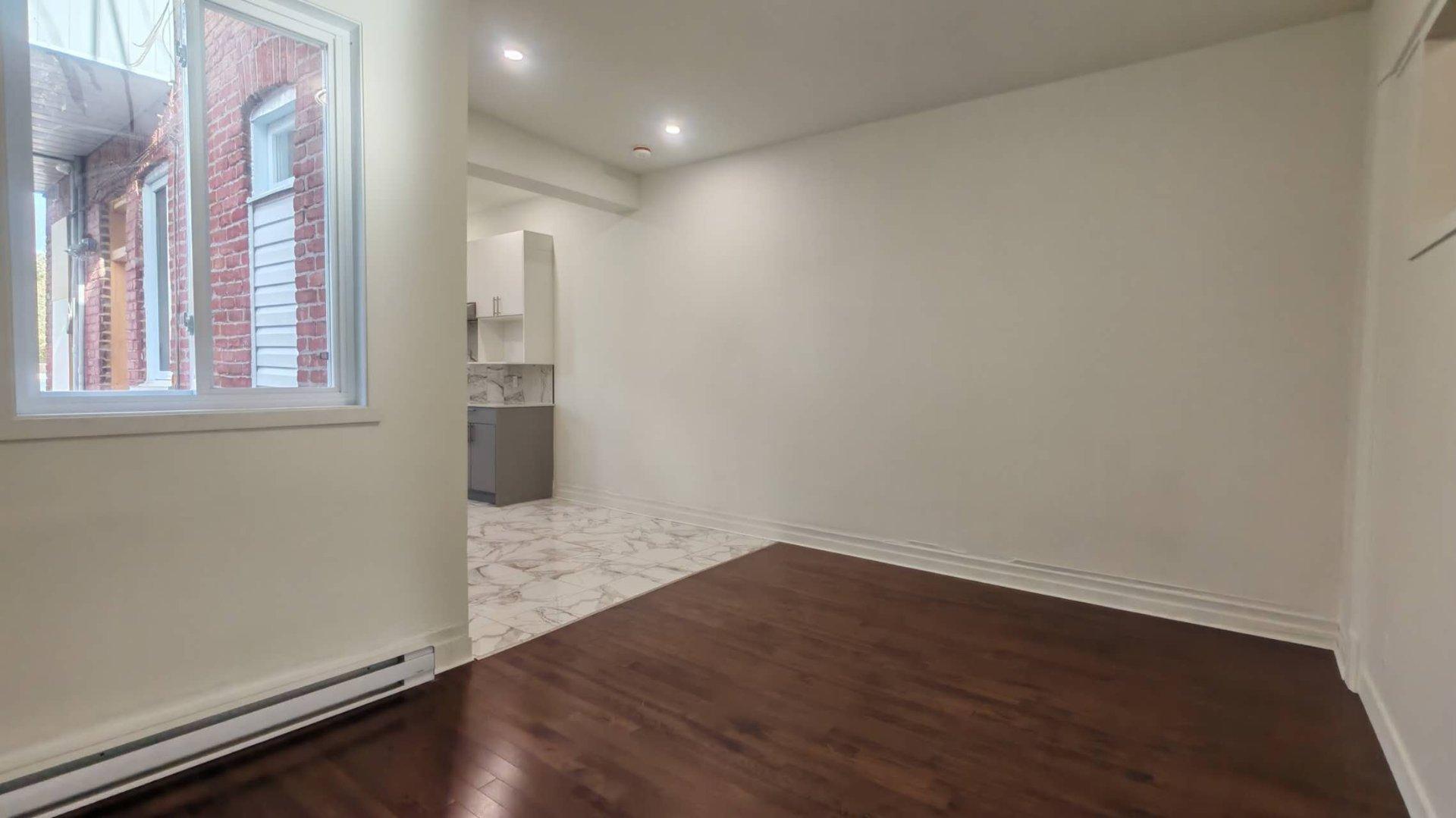 









3835


Rue Rivard

,
Montréal (Le Plateau-Mont-Royal),




QC
H2L4H8

