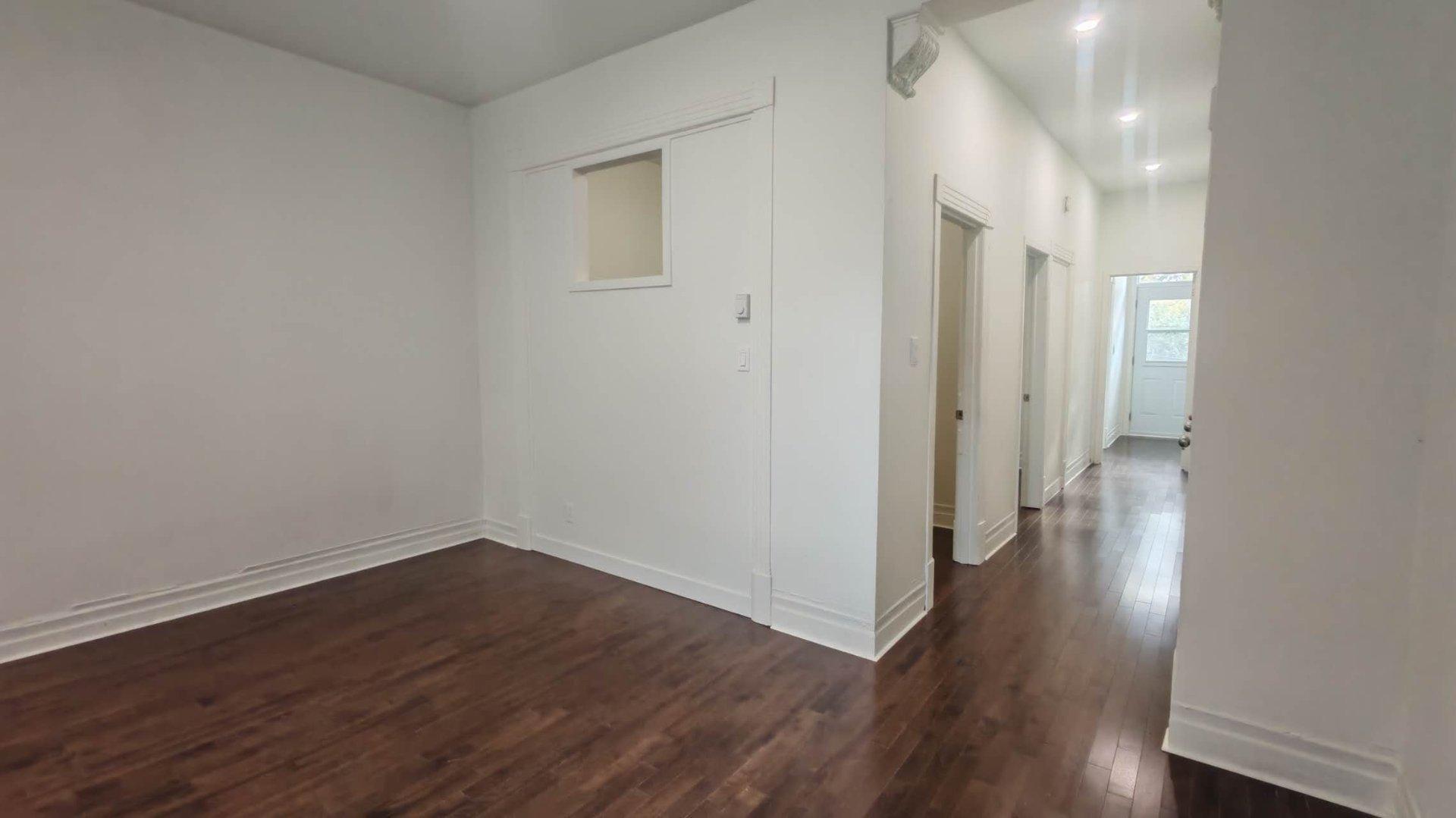 









3835


Rue Rivard

,
Montréal (Le Plateau-Mont-Royal),




QC
H2L4H8

