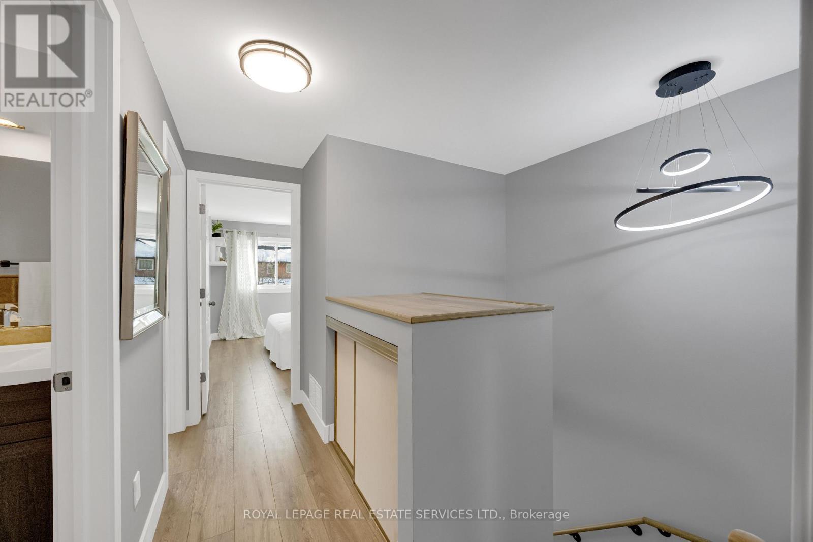 












284 RIMMINGTON DRIVE

,
Oakville,




Ontario
L6H3N5

