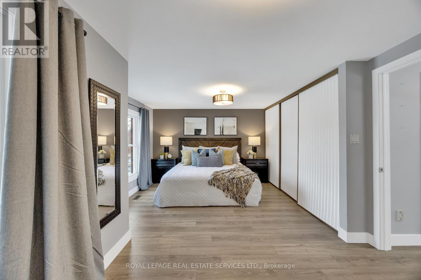 












284 RIMMINGTON DRIVE

,
Oakville,




Ontario
L6H3N5

