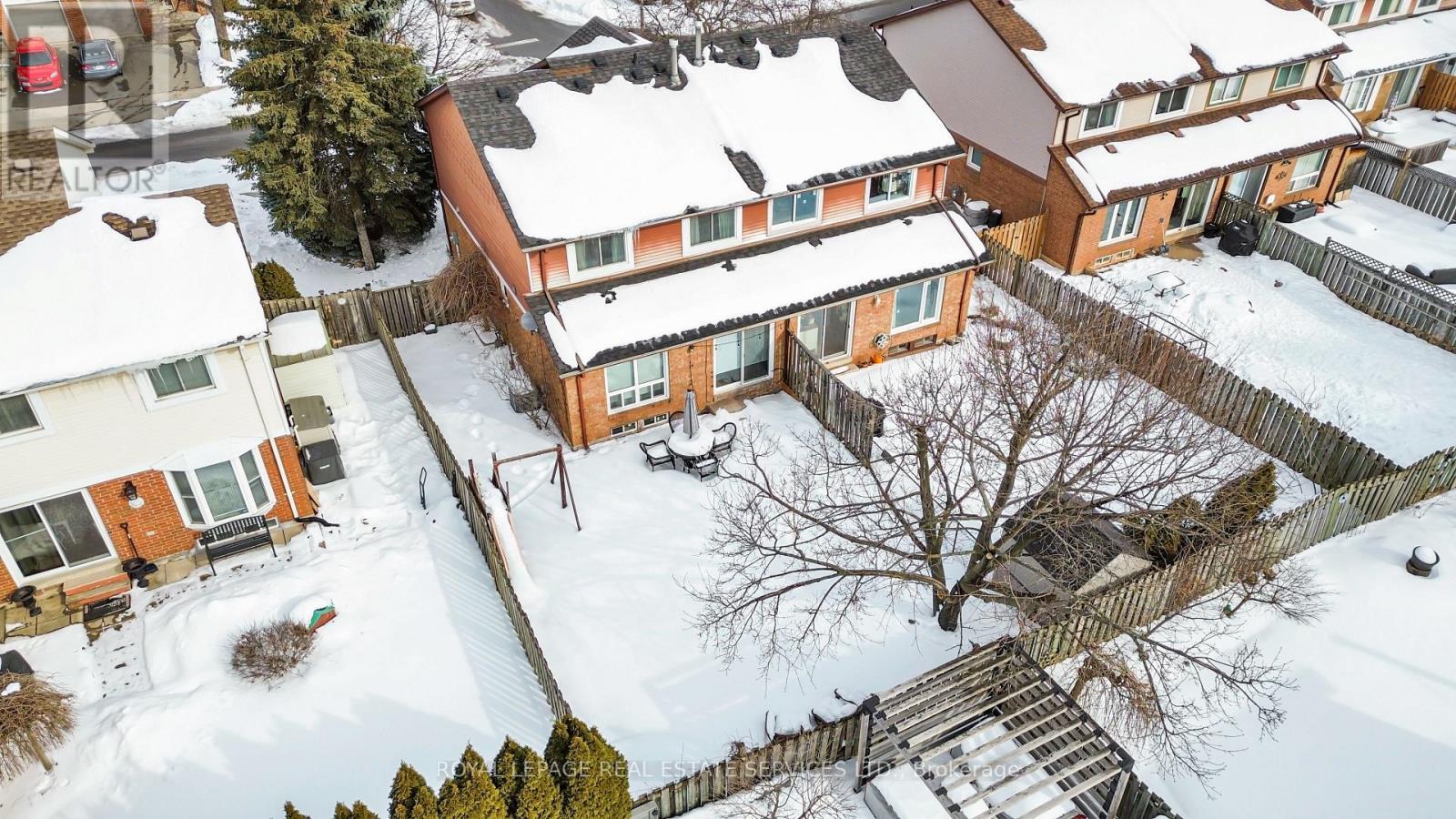 












284 RIMMINGTON DRIVE

,
Oakville,




Ontario
L6H3N5

