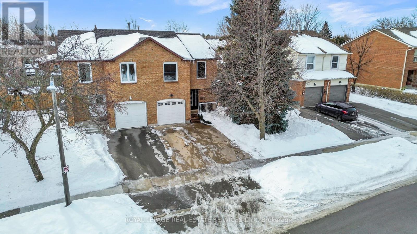 












284 RIMMINGTON DRIVE

,
Oakville,




Ontario
L6H3N5

