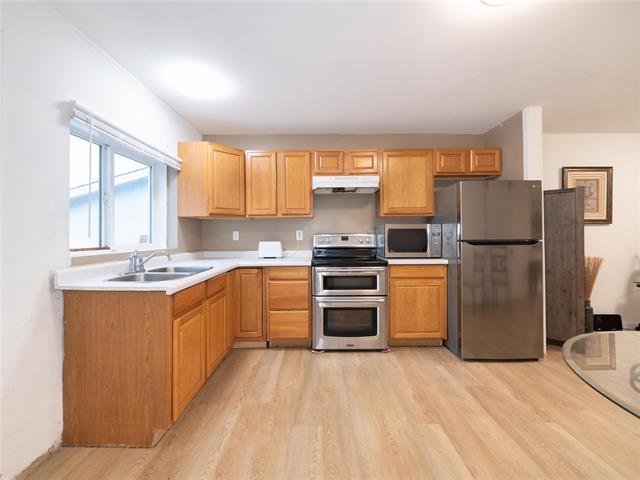 









453


Aberdeen

AVE,
Winnipeg,




MB
R2W 1V8

