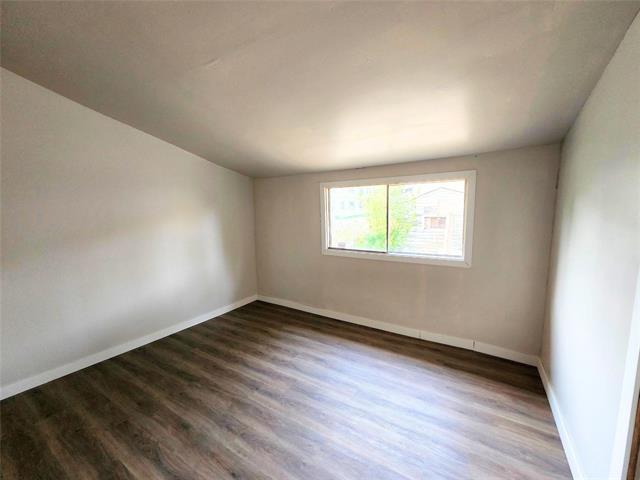 









453


Aberdeen

AVE,
Winnipeg,




MB
R2W 1V8

