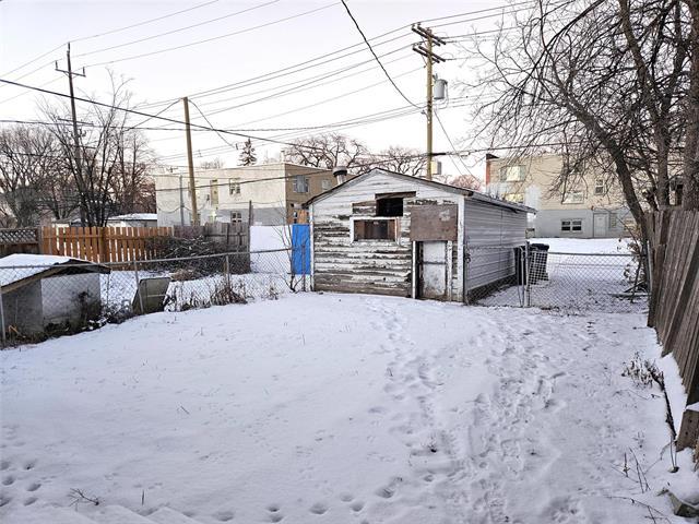 









453


Aberdeen

AVE,
Winnipeg,




MB
R2W 1V8

