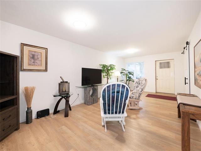 









453


Aberdeen

AVE,
Winnipeg,




MB
R2W 1V8

