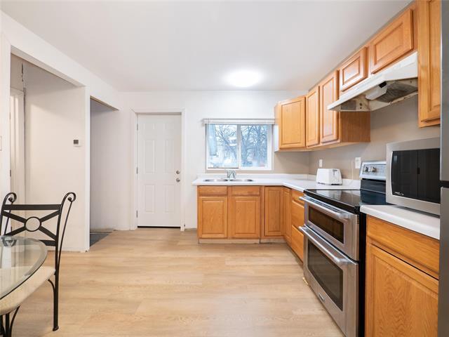 









453


Aberdeen

AVE,
Winnipeg,




MB
R2W 1V8

