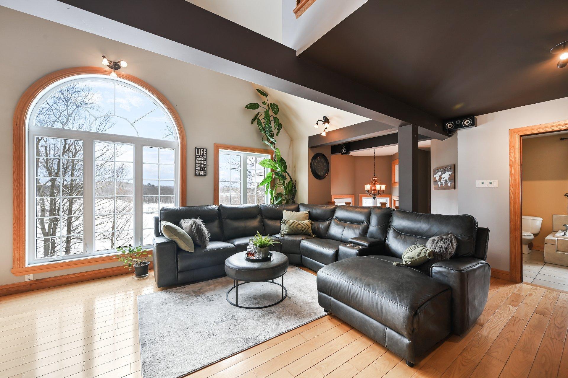 









975


Rg St-Henri

,
Saint-Armand,




QC
J0J1T0

