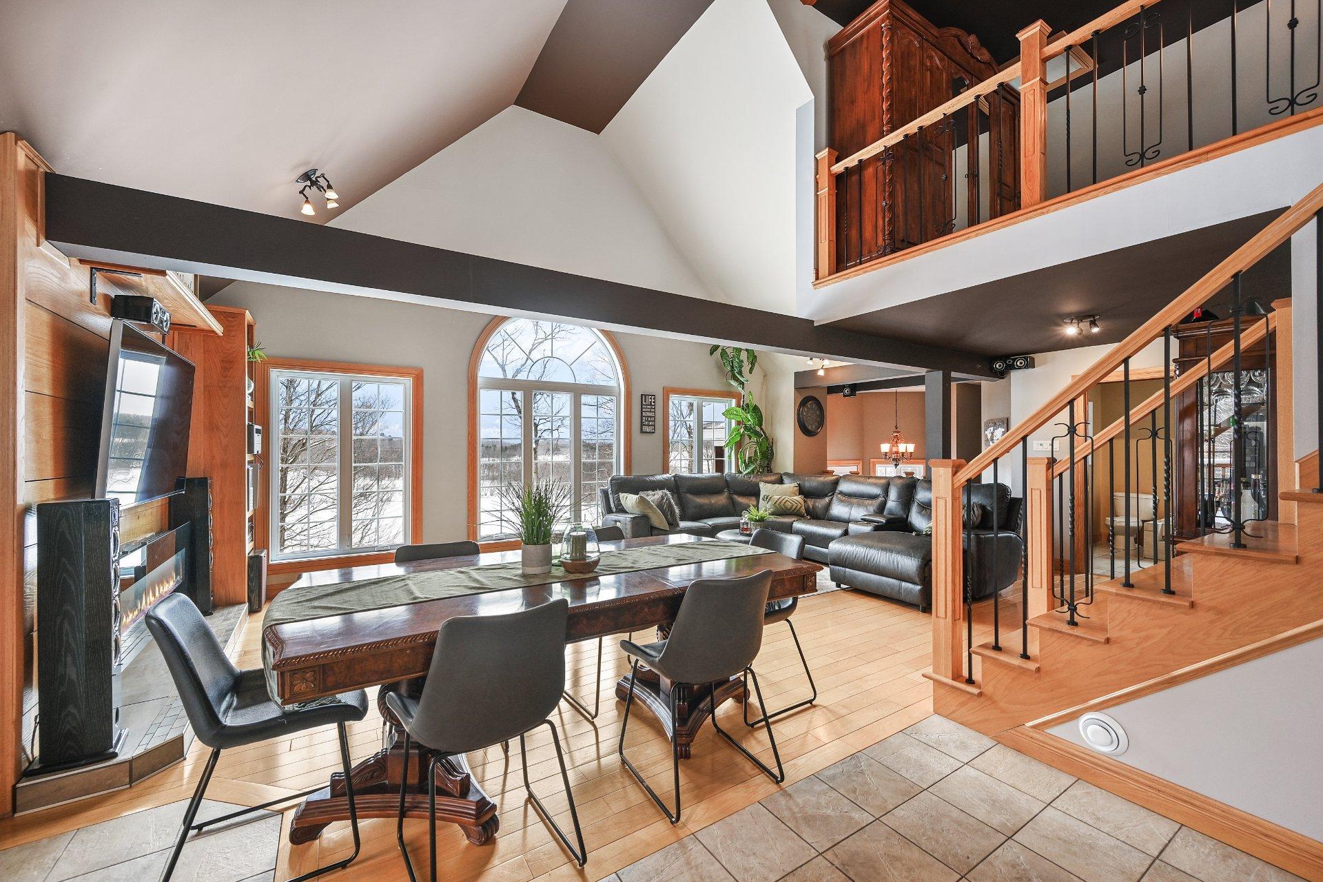 









975


Rg St-Henri

,
Saint-Armand,




QC
J0J1T0

