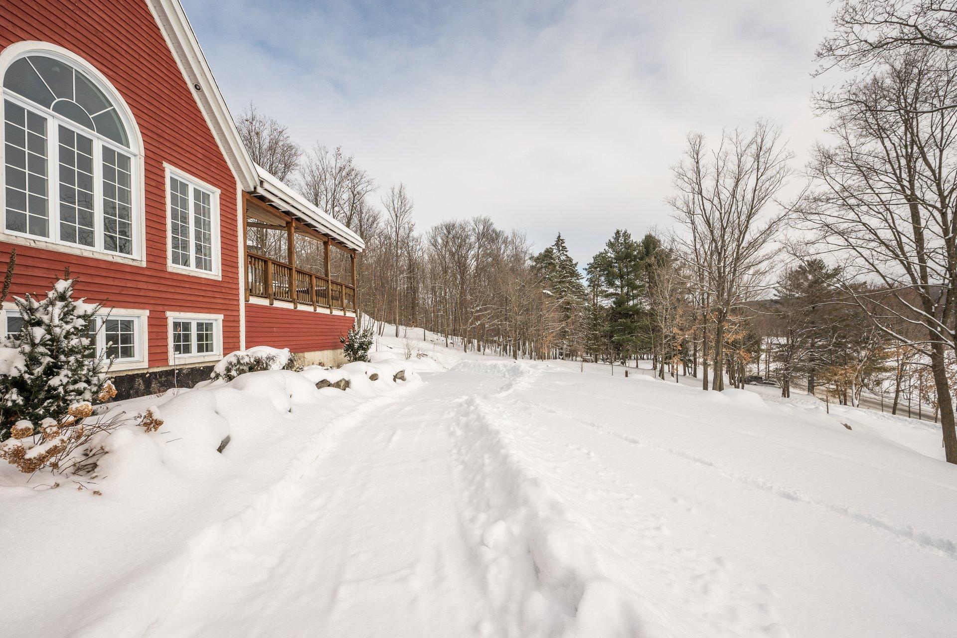 









975


Rg St-Henri

,
Saint-Armand,




QC
J0J1T0

