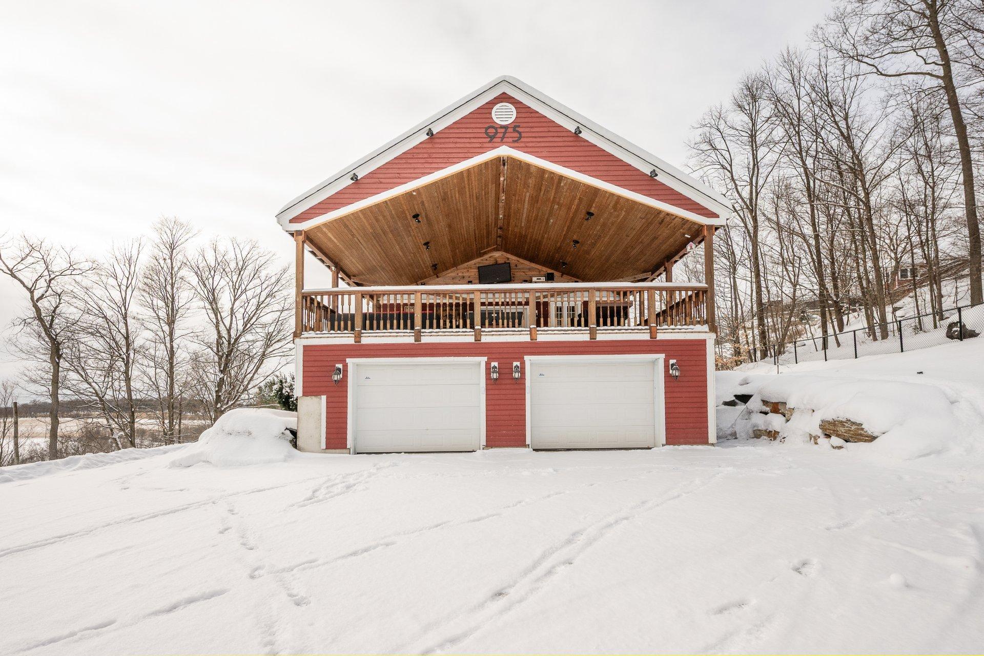 









975


Rg St-Henri

,
Saint-Armand,




QC
J0J1T0

