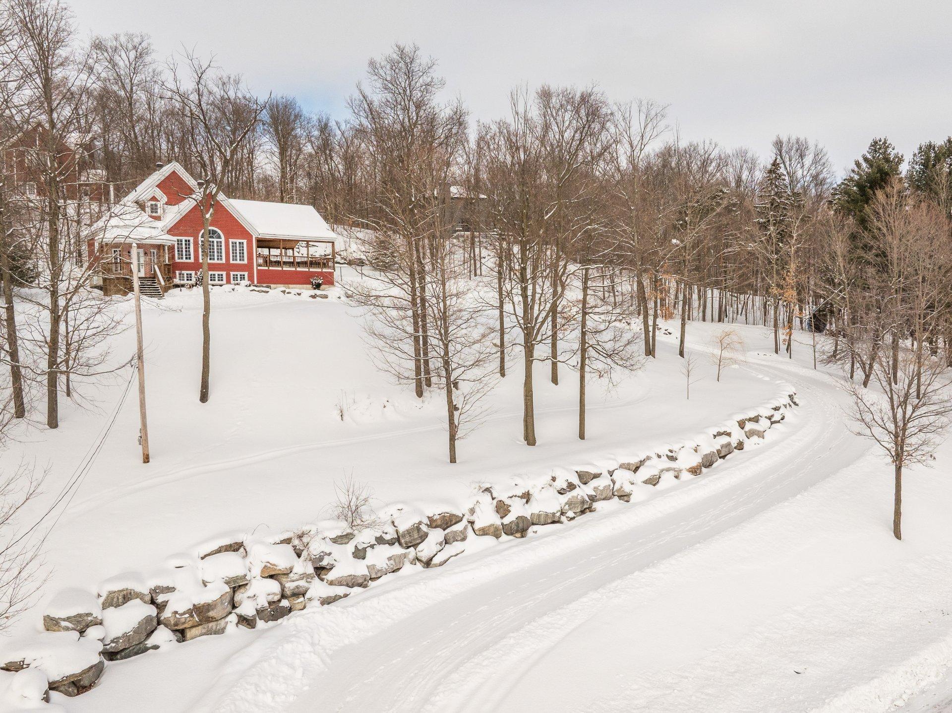 









975


Rg St-Henri

,
Saint-Armand,




QC
J0J1T0

