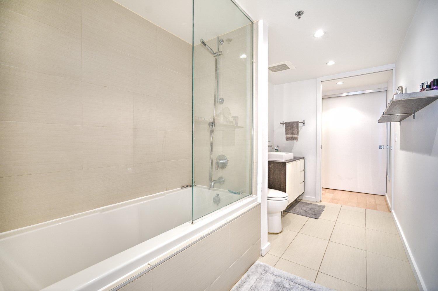 









350


Boul. De Maisonneuve O.

, 415,
Montréal (Ville-Marie),




QC
H3A0B4

