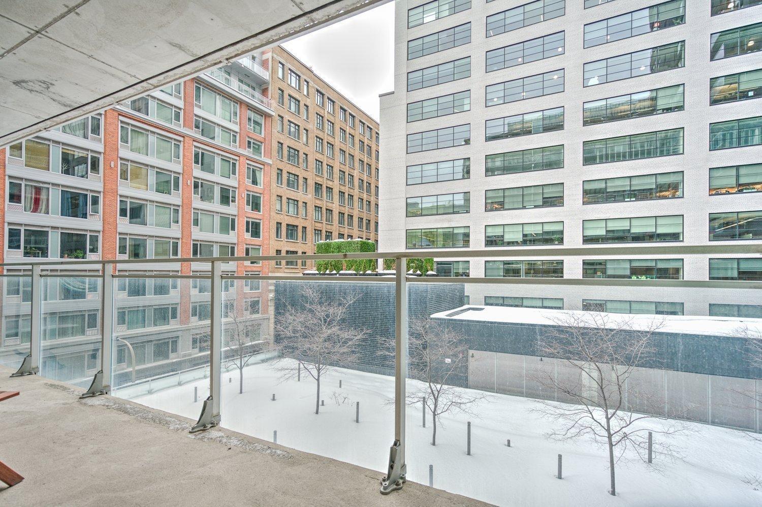 









350


Boul. De Maisonneuve O.

, 415,
Montréal (Ville-Marie),




QC
H3A0B4

