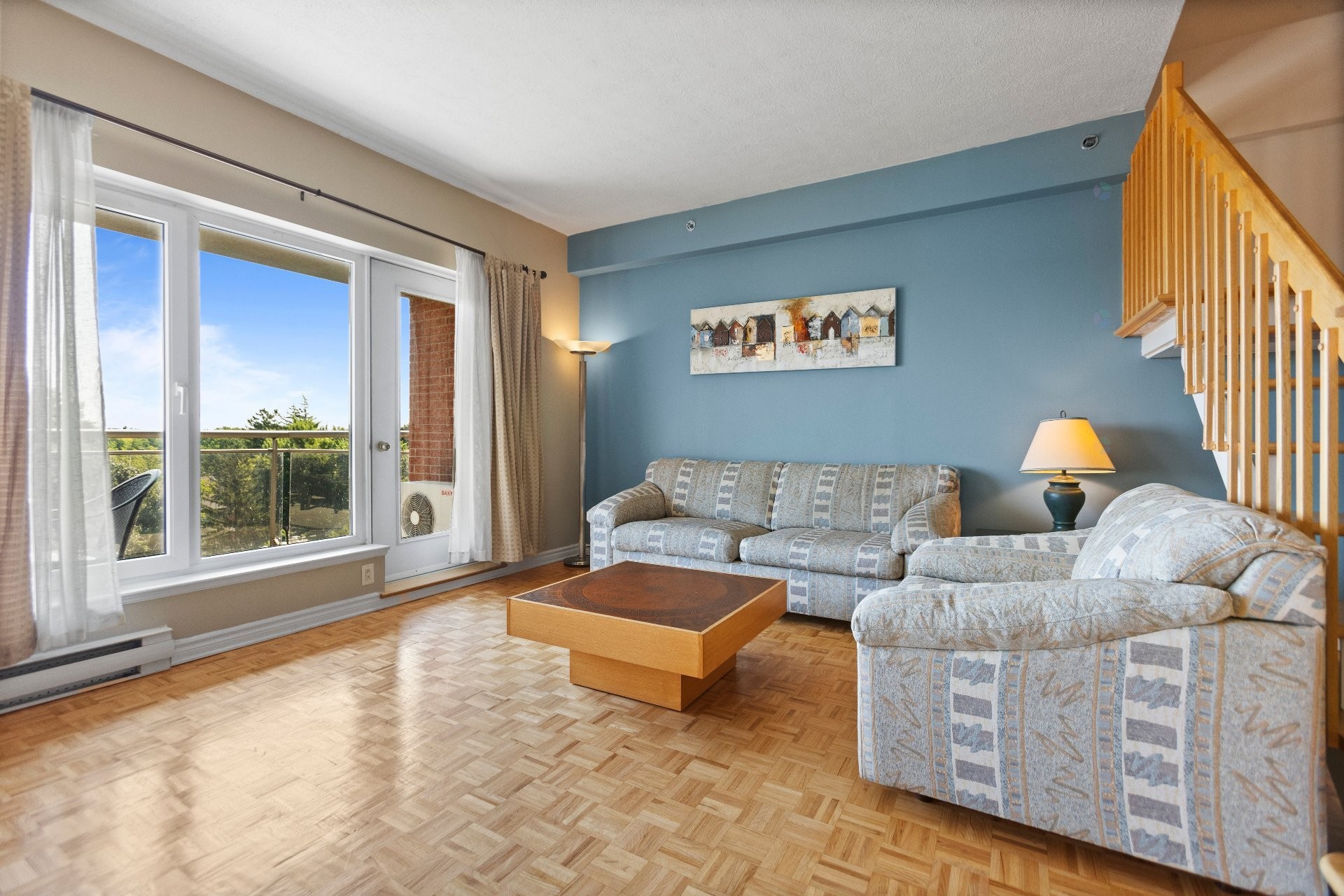 









18


Ch. du Bord-du-Lac-Lakeshore

, 717,
Pointe-Claire,




QC
H9S5X9

