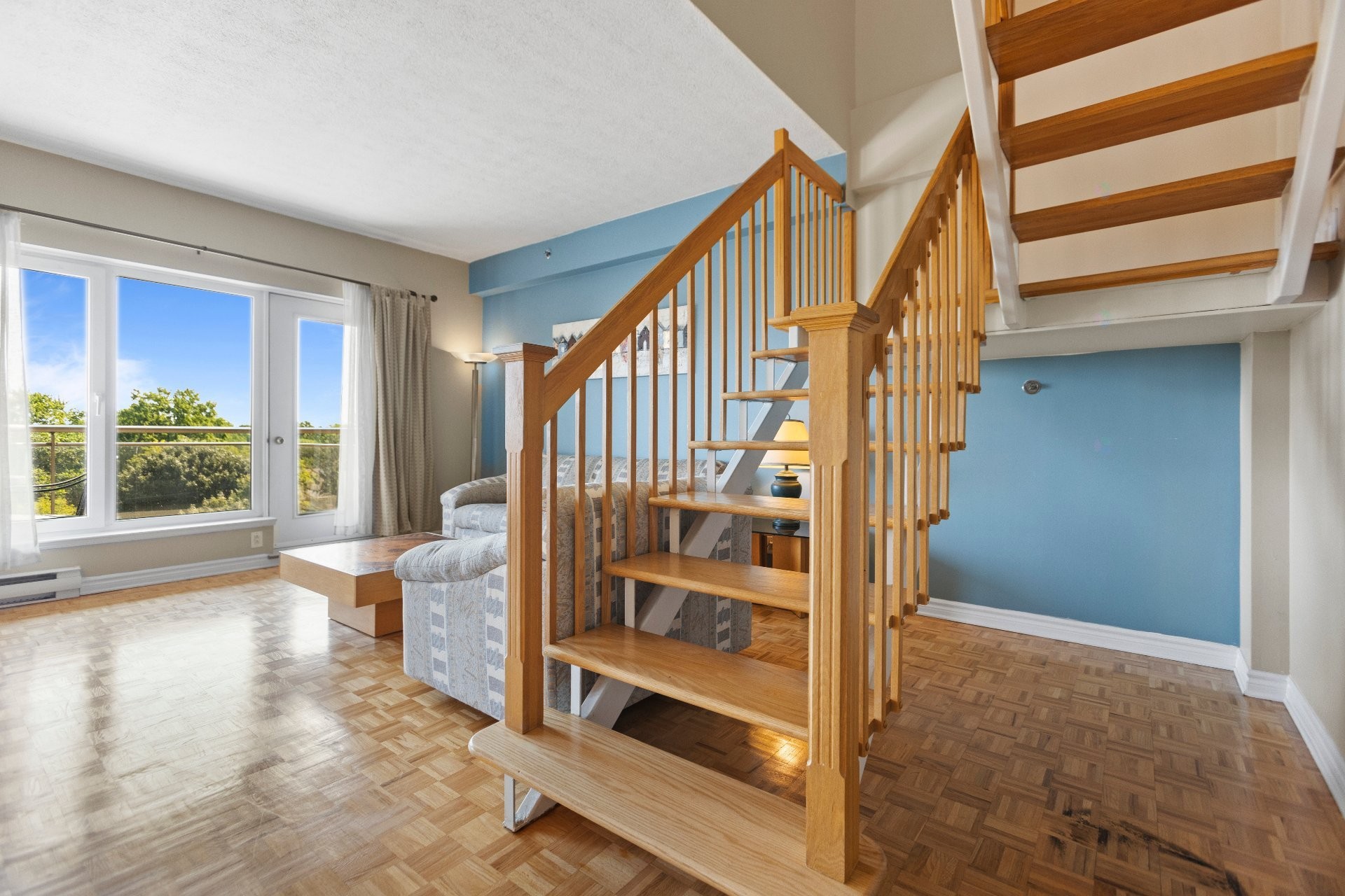 









18


Ch. du Bord-du-Lac-Lakeshore

, 717,
Pointe-Claire,




QC
H9S5X9

