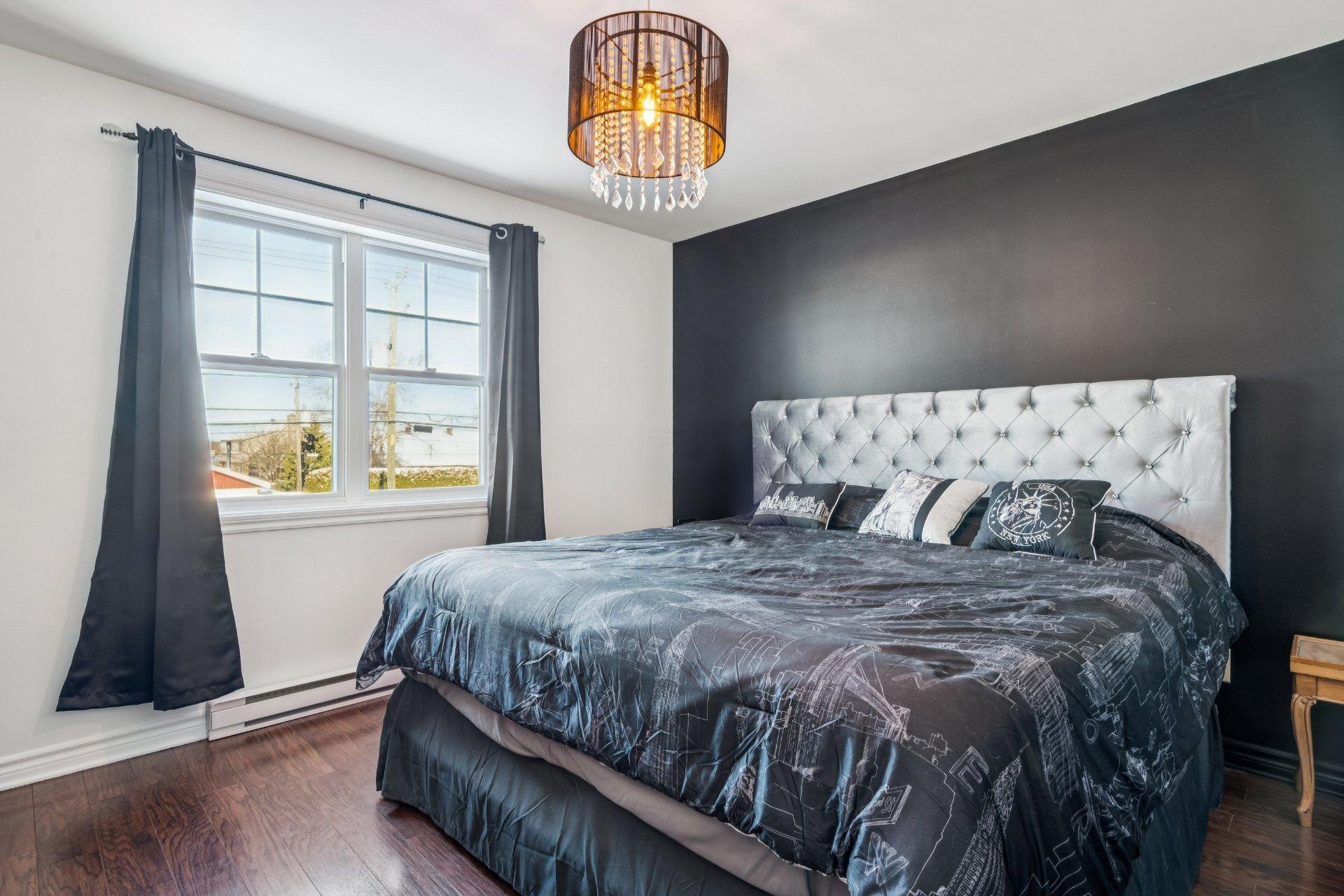 









5286


Rue des Érables

,
Contrecoeur,




QC
J0L1C0

