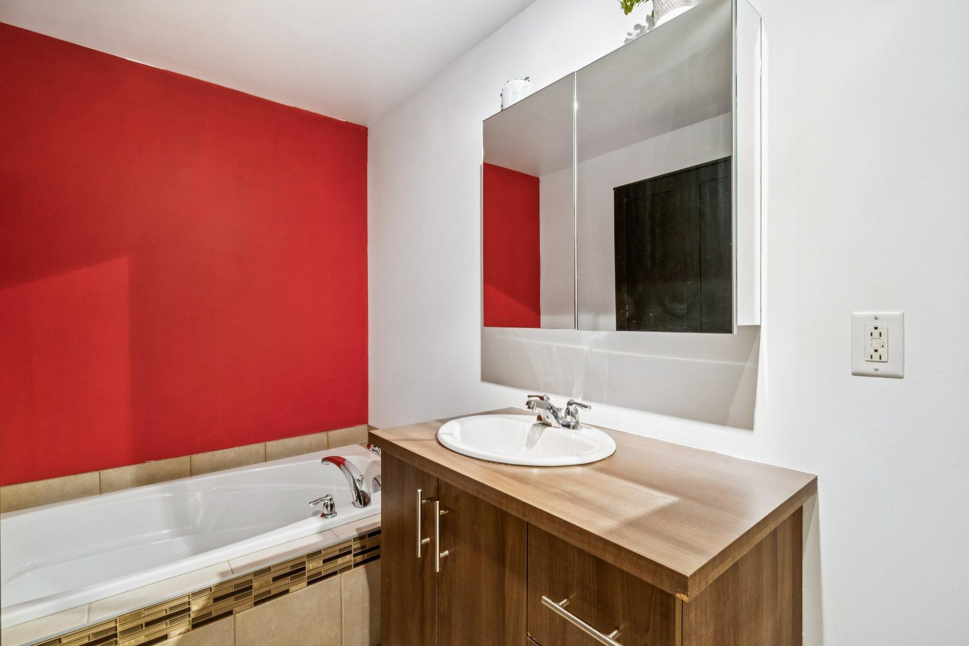 









5286


Rue des Érables

,
Contrecoeur,




QC
J0L1C0

