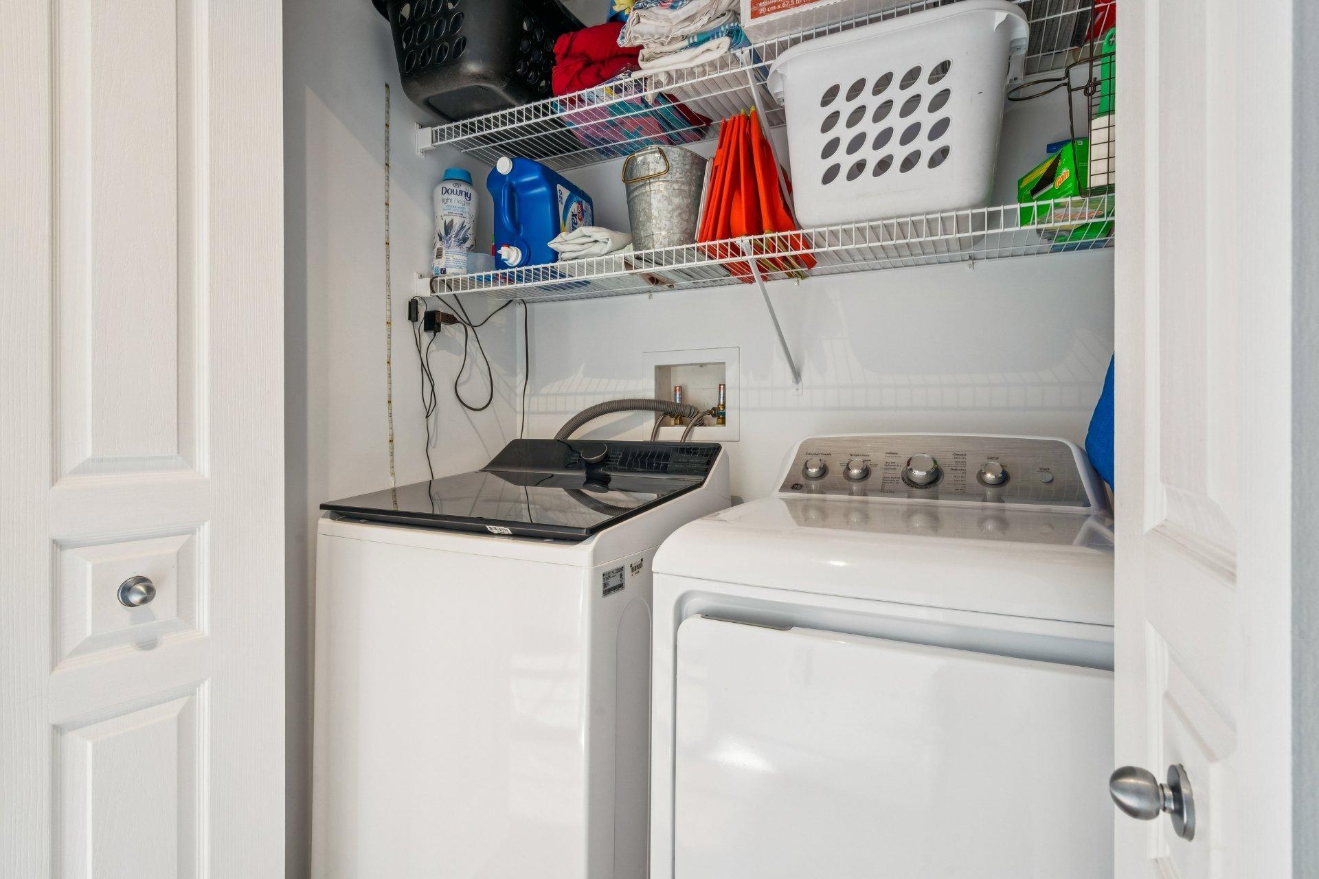 









5286


Rue des Érables

,
Contrecoeur,




QC
J0L1C0

