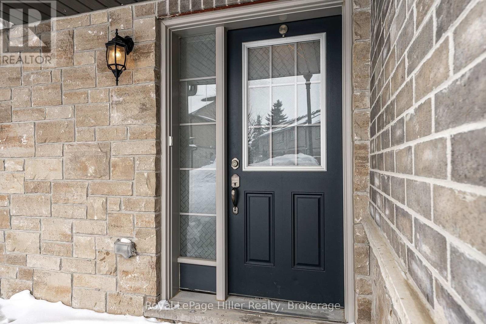 












25 - 55 HARRISON STREET

,
Stratford,




Ontario
N5A0C9

