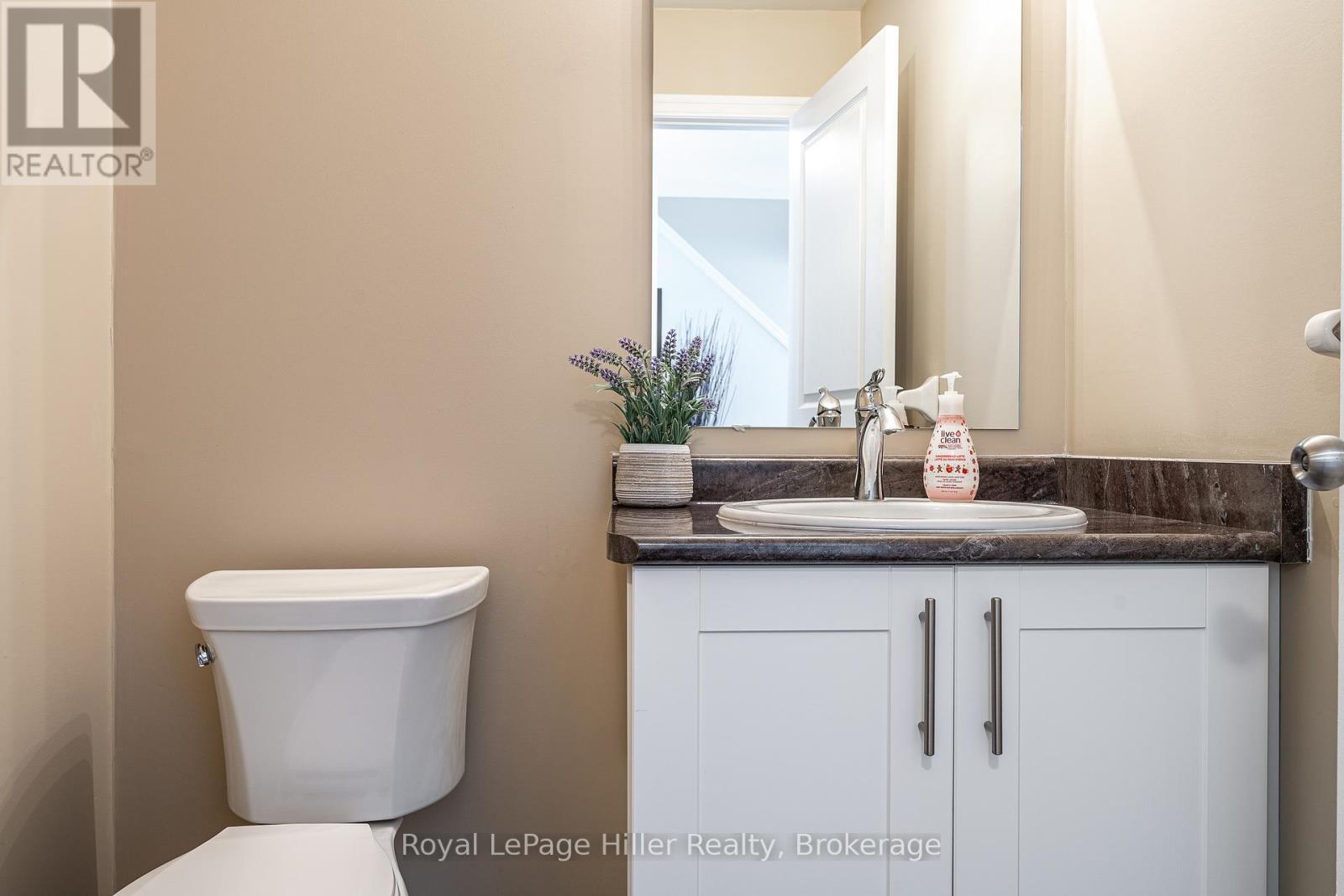 












25 - 55 HARRISON STREET

,
Stratford,




Ontario
N5A0C9

