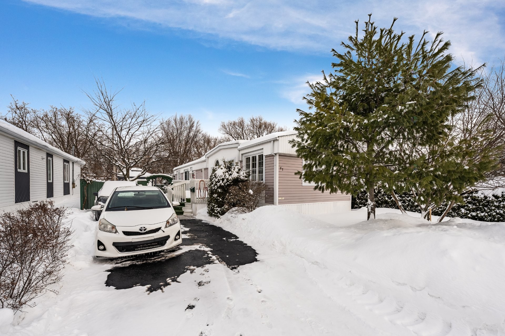 









67


Rue de la Calèche

,
Saint-Basile-le-Grand,




QC
J3N1P2

