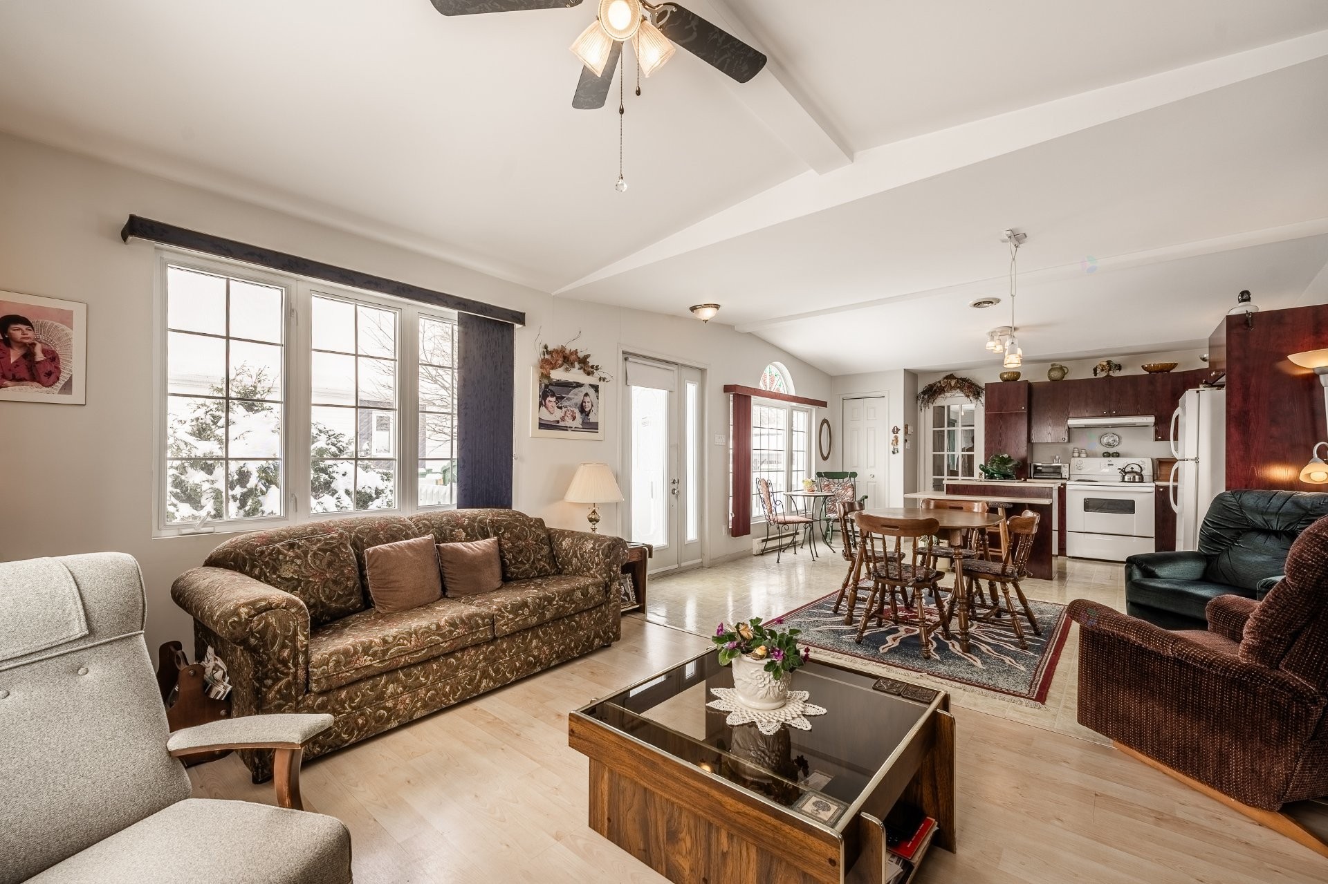 









67


Rue de la Calèche

,
Saint-Basile-le-Grand,




QC
J3N1P2

