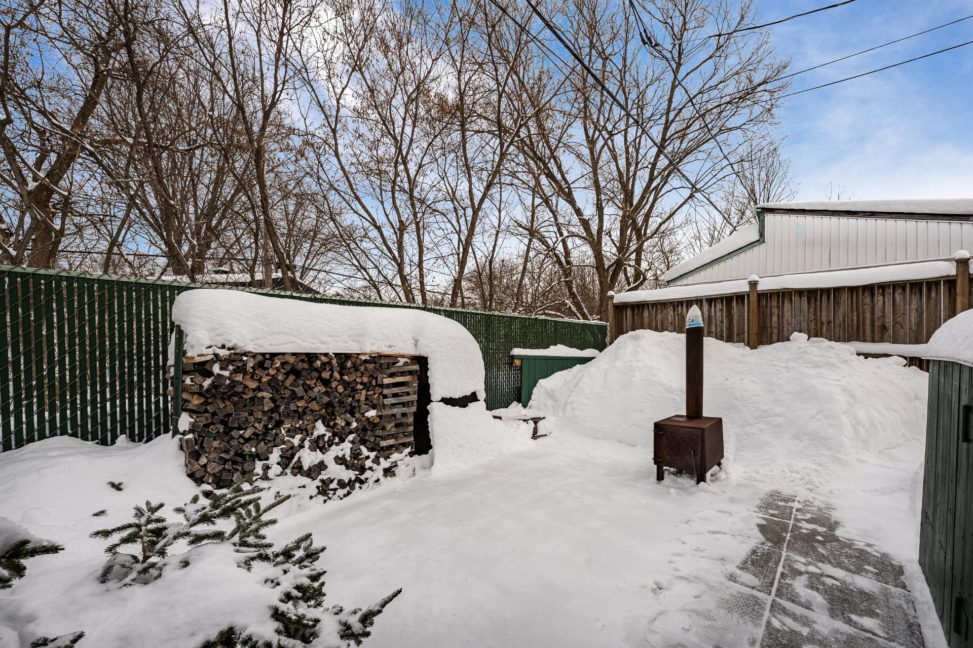 









67


Rue de la Calèche

,
Saint-Basile-le-Grand,




QC
J3N1P2

