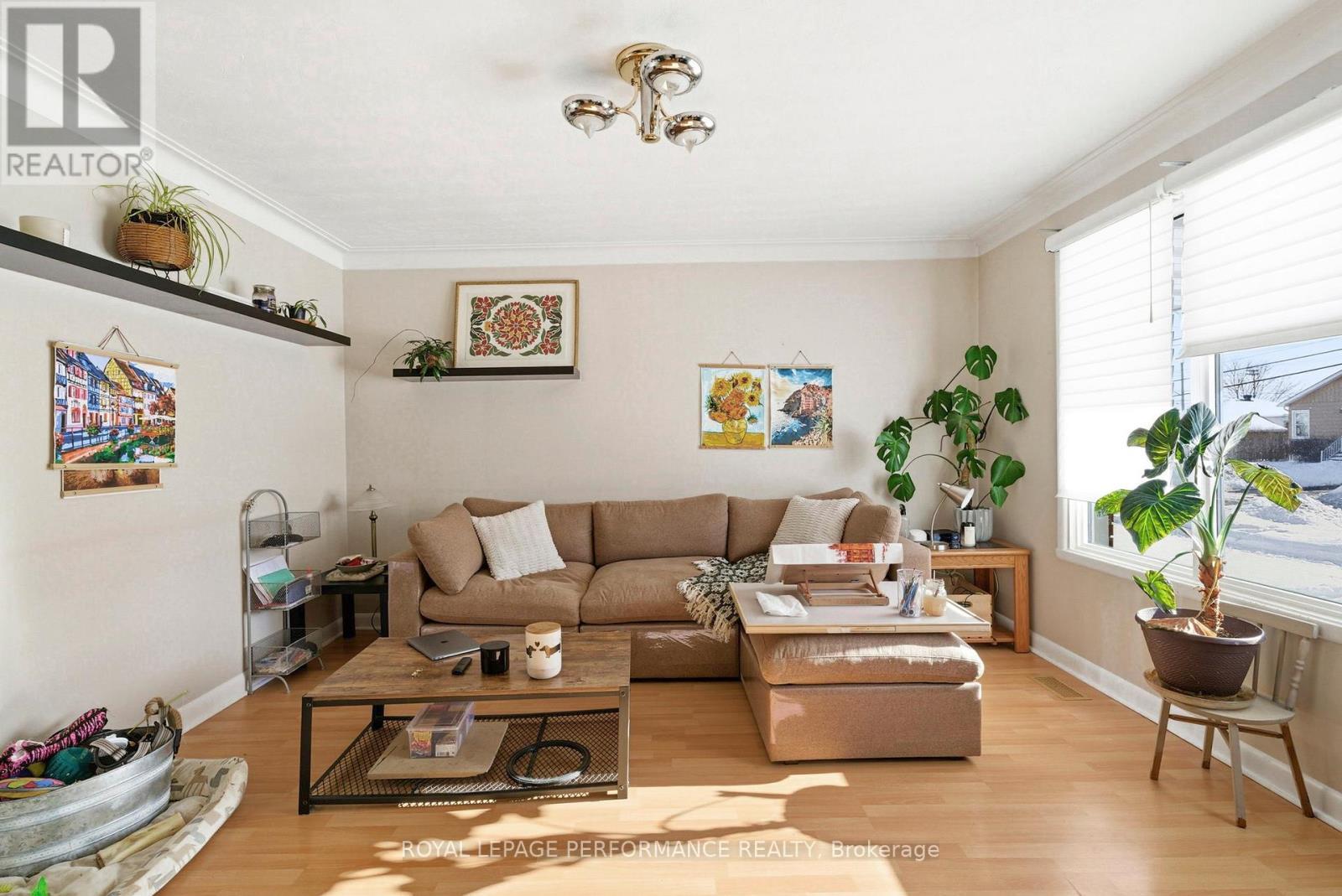 












253 SUNNYSIDE AVENUE

,
Cornwall,




Ontario
K6H3E5

