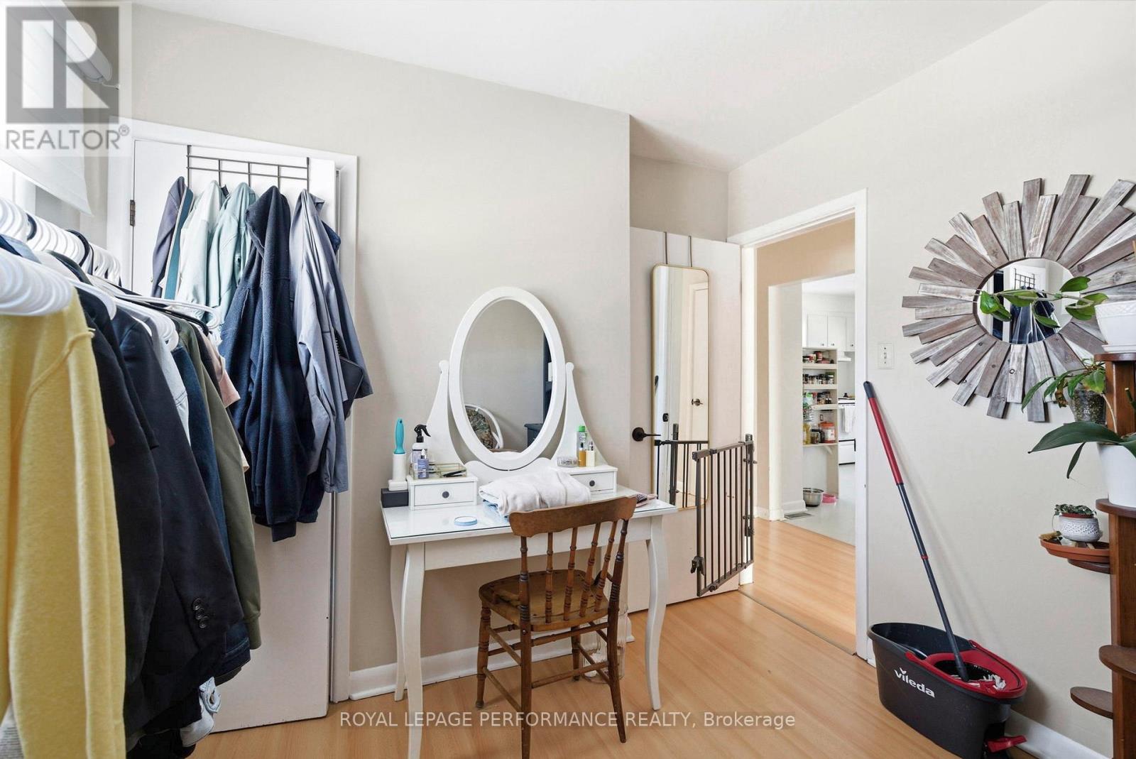 












253 SUNNYSIDE AVENUE

,
Cornwall,




Ontario
K6H3E5

