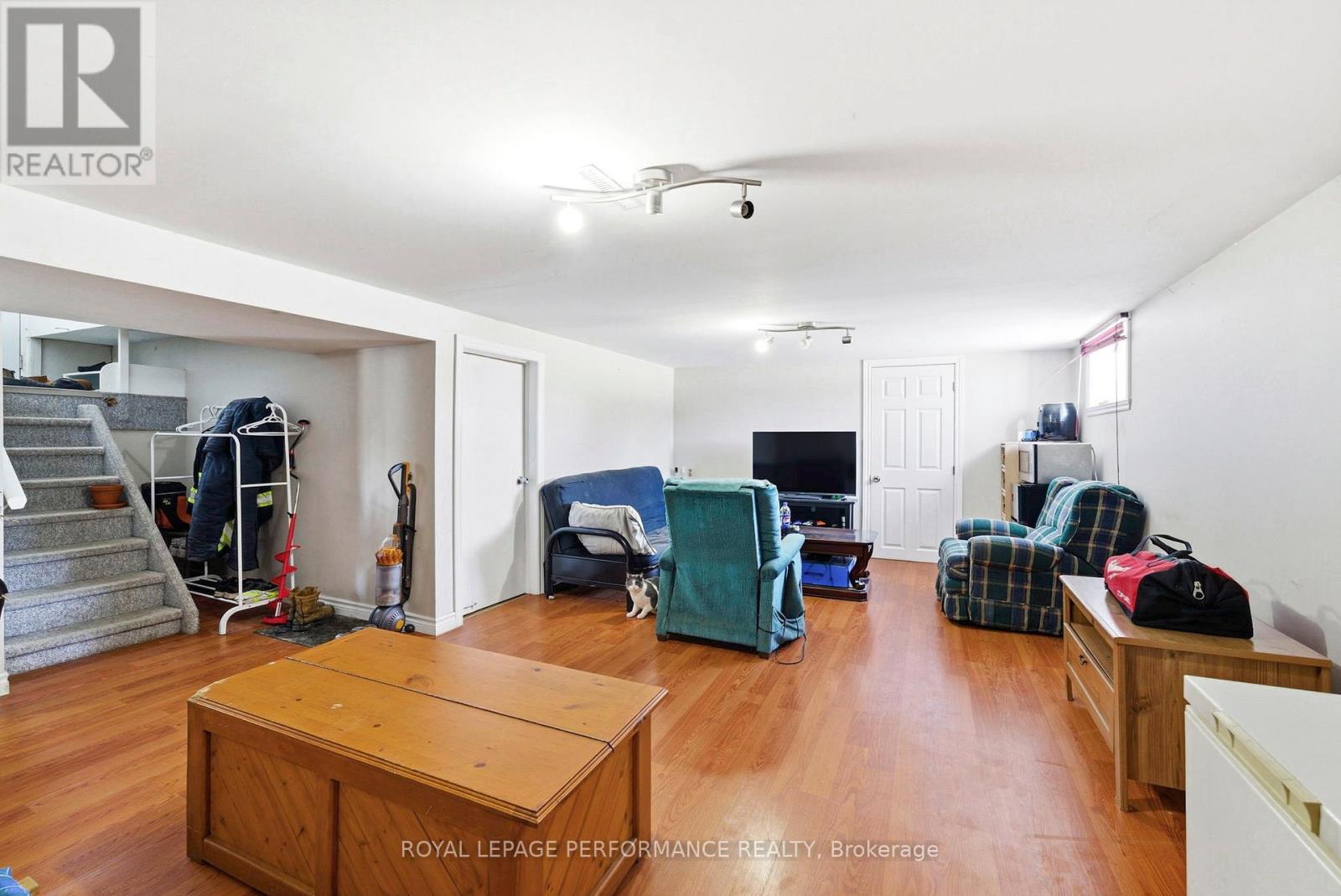 












253 SUNNYSIDE AVENUE

,
Cornwall,




Ontario
K6H3E5

